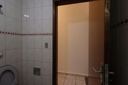 Casa à venda com 210m², 3 quartos e 2 vagasBanheiro social 1