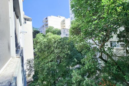 Apartamento à venda com 65m², 2 quartos e 1 vaga Apartamento à venda com 65m², 2 quartos e 1 vagaVista da sala