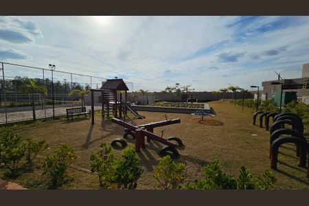 Casa de condomínio à venda com 188m², 3 quartos e 4 vagas Casa de condomínio à venda com 188m², 3 quartos e 4 vagasÁrea comum - Playground