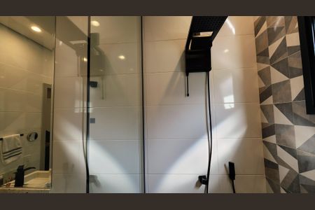 Casa de condomínio à venda com 188m², 3 quartos e 4 vagas Casa de condomínio à venda com 188m², 3 quartos e 4 vagasBanheiro da Suíte