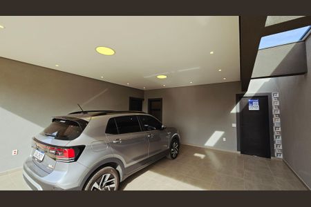 Casa de condomínio à venda com 188m², 3 quartos e 4 vagas Casa de condomínio à venda com 188m², 3 quartos e 4 vagasPlaquinha