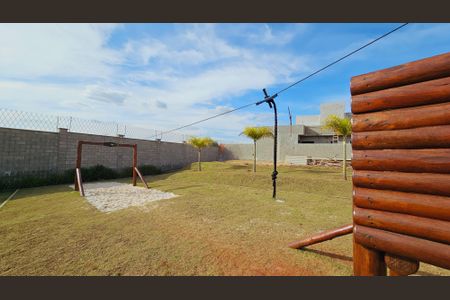 Casa de condomínio à venda com 188m², 3 quartos e 4 vagas Casa de condomínio à venda com 188m², 3 quartos e 4 vagasÁrea comum - Playground