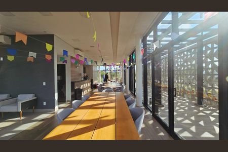 Casa de condomínio à venda com 188m², 3 quartos e 4 vagas Casa de condomínio à venda com 188m², 3 quartos e 4 vagasÁrea comum - Salão de festas