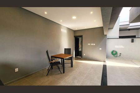 Casa de condomínio à venda com 188m², 3 quartos e 4 vagas Casa de condomínio à venda com 188m², 3 quartos e 4 vagasÁrea gourmet