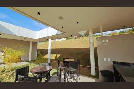 Casa de condomínio à venda com 188m², 3 quartos e 4 vagas Casa de condomínio à venda com 188m², 3 quartos e 4 vagasÁrea comum - Churrasqueira