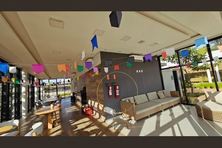 Casa de condomínio à venda com 188m², 3 quartos e 4 vagas Casa de condomínio à venda com 188m², 3 quartos e 4 vagasÁrea comum - Salão de festas