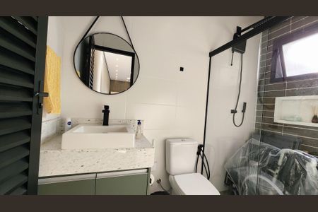 Casa de condomínio à venda com 188m², 3 quartos e 4 vagas Casa de condomínio à venda com 188m², 3 quartos e 4 vagasBanheiro de Serviço