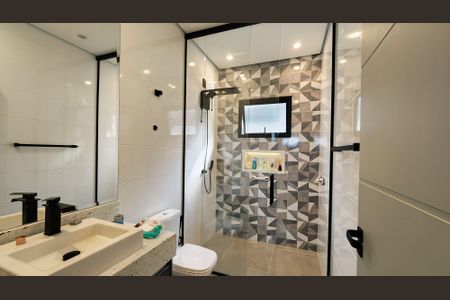 Casa de condomínio à venda com 188m², 3 quartos e 4 vagas Casa de condomínio à venda com 188m², 3 quartos e 4 vagasBanheiro da Suíte