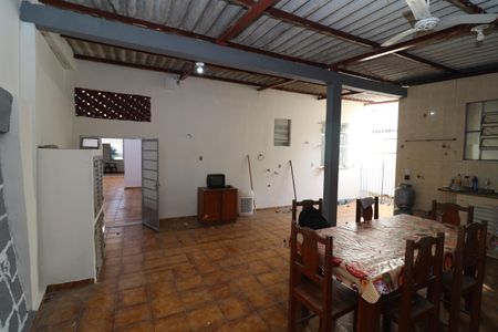 Casa à venda com 209m², 3 quartos e 1 vagaÁrea gourmet