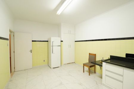 Casa à venda com 122m², 2 quartos e 4 vagas Casa à venda com 122m², 2 quartos e 4 vagasCozinha