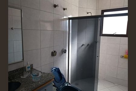 Casa à venda com 700m², 7 quartos e 6 vagas Casa à venda com 700m², 7 quartos e 6 vagasBanheiro 1 Casa 2