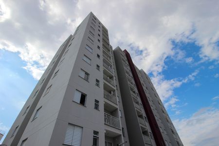 Apartamento para alugar com 50m², 2 quartos e 2 vagas Apartamento para alugar com 50m², 2 quartos e 2 vagasFachada