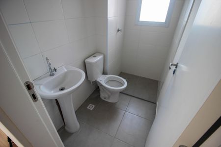 Apartamento para alugar com 50m², 2 quartos e 2 vagas Apartamento para alugar com 50m², 2 quartos e 2 vagasBanheiro