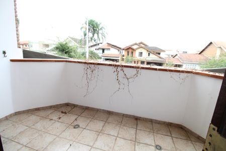 Casa de condomínio para alugar com 380m², 4 quartos e sem vagaSacada da Suíte 1