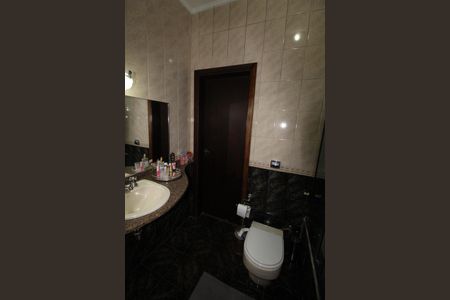 Casa de condomínio para alugar com 380m², 4 quartos e sem vagaBanheiro da Suíte 3