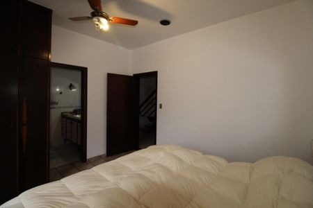 Casa de condomínio para alugar com 380m², 4 quartos e sem vagaSuíte 2