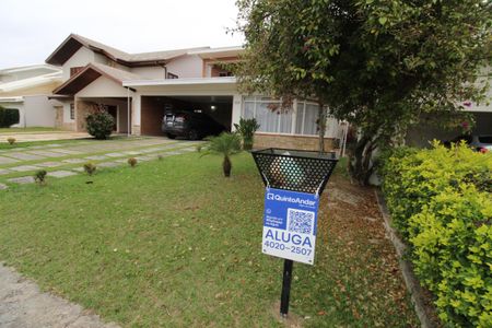 Casa de condomínio para alugar com 380m², 4 quartos e sem vagaPlaca