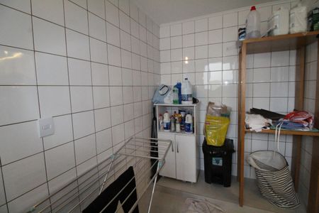 Casa de condomínio para alugar com 380m², 4 quartos e sem vagaÁrea de Serviço