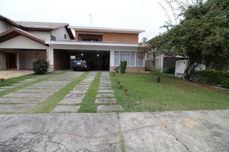 Casa de condomínio para alugar com 380m², 4 quartos e sem vagaFachada