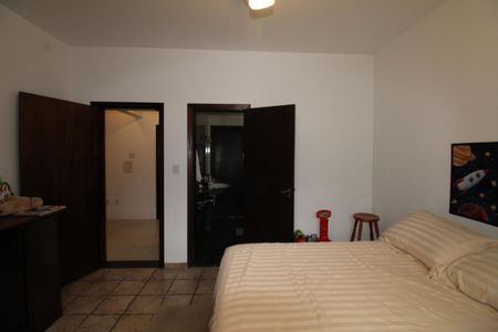 Casa de condomínio para alugar com 380m², 4 quartos e sem vagaSuíte 3