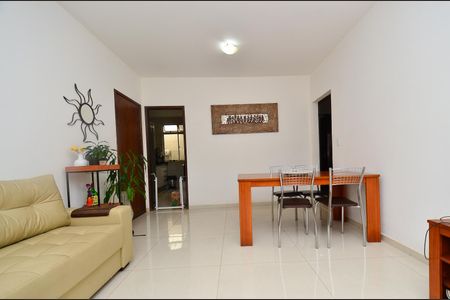 Apartamento à venda com 149m², 3 quartos e 1 vaga Apartamento à venda com 149m², 3 quartos e 1 vagaSala