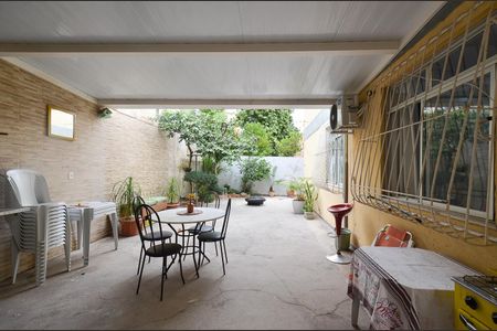 Apartamento à venda com 149m², 3 quartos e 1 vaga Apartamento à venda com 149m², 3 quartos e 1 vagaÁrea Privativa