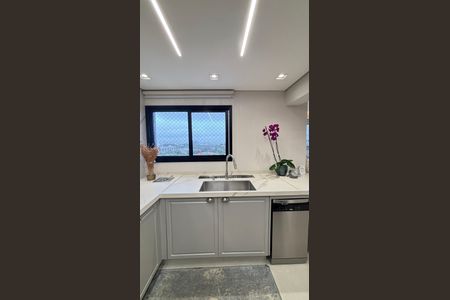 Apartamento à venda com 160m², 3 quartos e 3 vagas Apartamento à venda com 160m², 3 quartos e 3 vagasCozinha