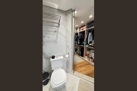 Apartamento à venda com 160m², 3 quartos e 3 vagas Apartamento à venda com 160m², 3 quartos e 3 vagasBanheiro da Suíte