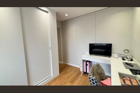 Apartamento à venda com 160m², 3 quartos e 3 vagas Apartamento à venda com 160m², 3 quartos e 3 vagasSuíte 2