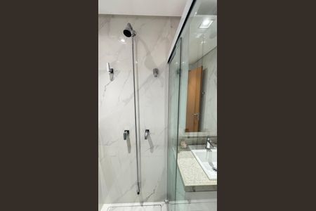 Apartamento à venda com 160m², 3 quartos e 3 vagas Apartamento à venda com 160m², 3 quartos e 3 vagasBanheiro da Suíte 2