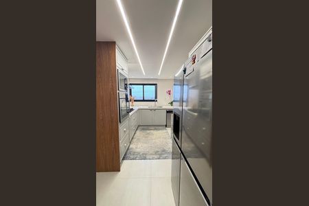 Apartamento à venda com 160m², 3 quartos e 3 vagas Apartamento à venda com 160m², 3 quartos e 3 vagasCozinha