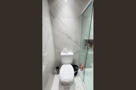 Apartamento à venda com 160m², 3 quartos e 3 vagas Apartamento à venda com 160m², 3 quartos e 3 vagasBanheiro da Suíte 2