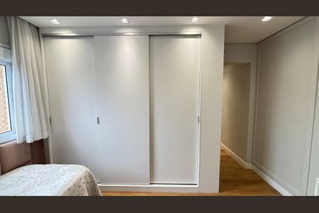 Apartamento à venda com 160m², 3 quartos e 3 vagas Apartamento à venda com 160m², 3 quartos e 3 vagasSuíte 2