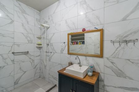 Casa à venda com 96m², 4 quartos e 2 vagasBanheiro Social