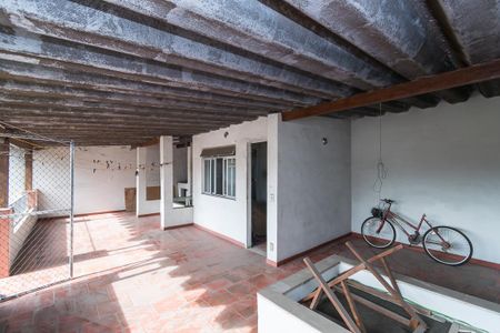Casa à venda com 96m², 4 quartos e 2 vagasTerraço