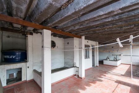 Casa à venda com 96m², 4 quartos e 2 vagasTerraço