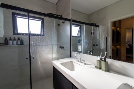 Casa de condomínio à venda com 215m², 3 quartos e 4 vagasBanheiro/Suite 2