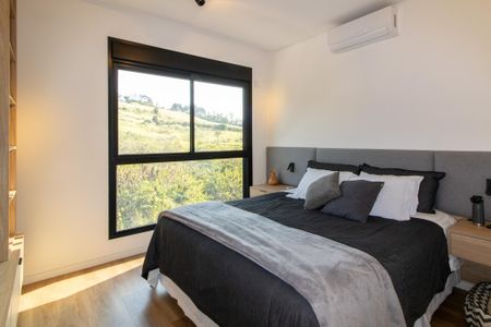 Casa de condomínio à venda com 215m², 3 quartos e 4 vagasSuite 2