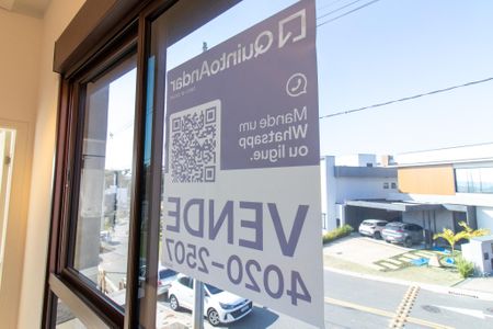 Casa de condomínio à venda com 215m², 3 quartos e 4 vagasPlaca