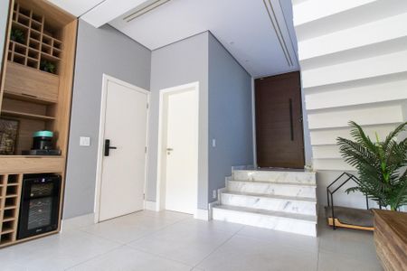 Casa de condomínio à venda com 215m², 3 quartos e 4 vagasSala
