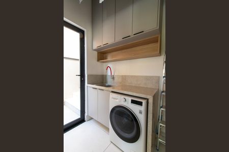 Casa de condomínio à venda com 215m², 3 quartos e 4 vagasLavanderia