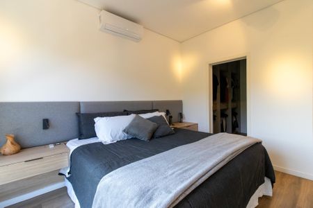 Casa de condomínio à venda com 215m², 3 quartos e 4 vagasSuite 2
