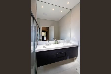 Casa de condomínio à venda com 215m², 3 quartos e 4 vagasBanheiro/Suite 2