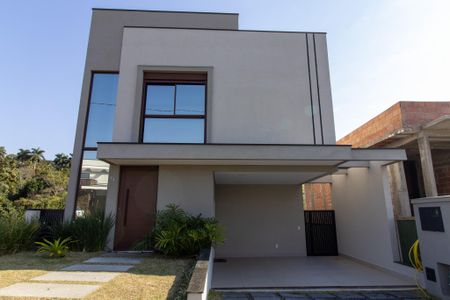 Casa de condomínio à venda com 215m², 3 quartos e 4 vagasFachada