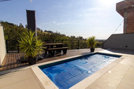 Casa de condomínio à venda com 215m², 3 quartos e 4 vagasÁrea comum