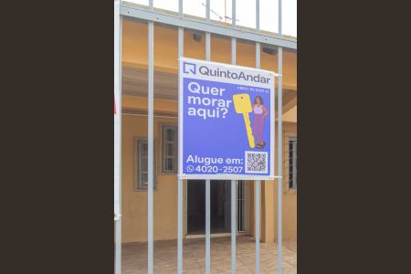 Casa à venda com 72m², 3 quartos e 2 vagasPlaca instalada
