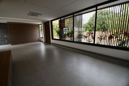 Casa de condomínio à venda com 350m², 3 quartos e 4 vagasSala