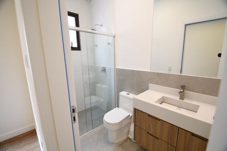 Casa de condomínio à venda com 350m², 3 quartos e 4 vagasBanheiro da Suíte 3