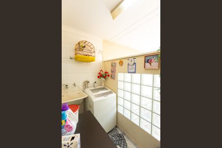 Casa de condomínio à venda com 144m², 3 quartos e 2 vagas Casa de condomínio à venda com 144m², 3 quartos e 2 vagasÁrea de Serviço