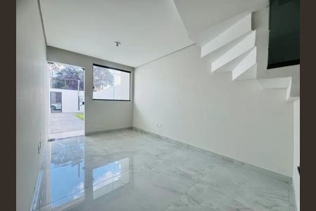 Casa à venda com 2 quartos, 120m² em Candelária, Belo Horizonte